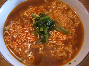 インスタント紅焼牛肉麺