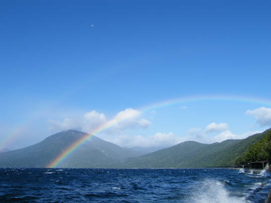 支笏湖虹2.jpg