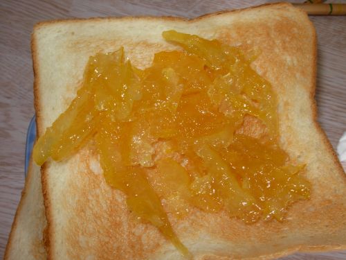 柚子マーマレードと食パン