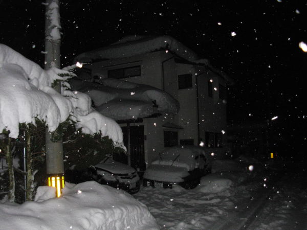 雪の我が家