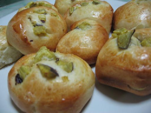 さつまいもパン