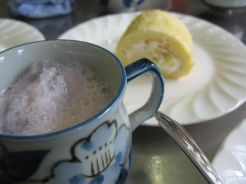 マンゴーのチーズロールケーキ