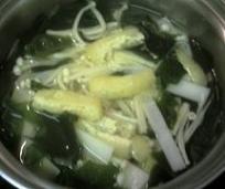 大根皮みそ汁仕上げ前