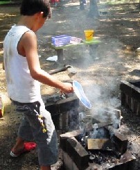 08072-かまど少年