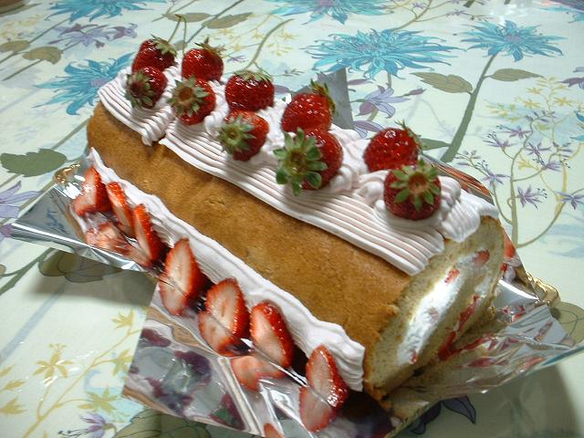 イチゴのロール