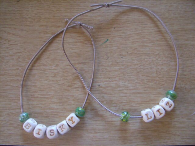 お揃いの、ネックレスです。