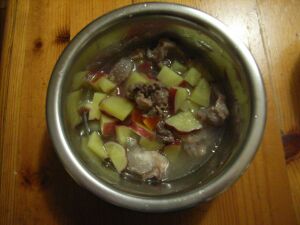 牛スジスープ