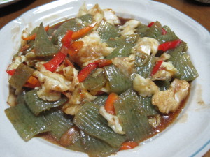 刺身こんにゃくのオイスター炒め