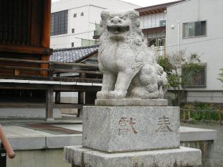 狛犬・右