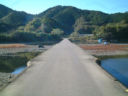 佐田沈下橋