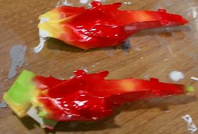 マスキング&赤で塗装