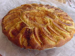 りんごのケーキ焼き上がり