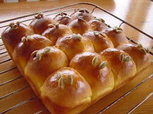 かぼちゃパン焼き上がり