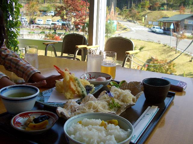 東山温泉メイプルプラザﾗﾝﾁ.jpg