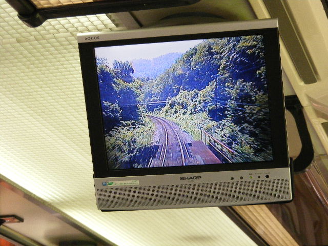 車内モニター