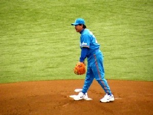 東尾元監督の始球式