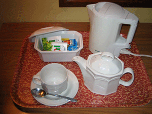 070902teaset.gif