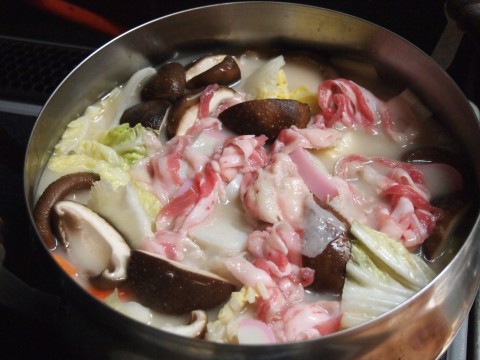 白菜鍋、肉はしゃぶしゃぶ用２