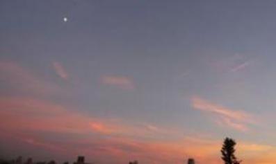 2010年7月20日　月と夕焼け