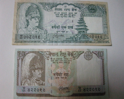 10ルピー_R.jpg