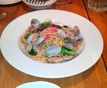 アサリとホタルイカと菜花のオイルソースパスタ