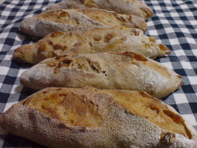 10/29カンパーニュプチバゲット