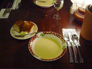 パンとコーンスープ