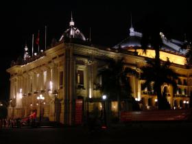 ベトナム　ハノイのオペラ座