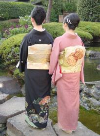 色留袖（背中）