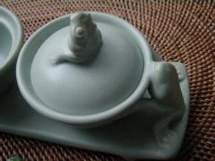 ジェンガラの調味料入れ（細部）