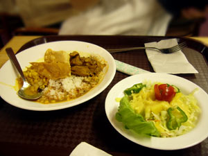 ミックスカレーとサラダ(スリランカ)