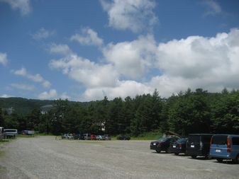 2011草津・西の河原駐車場。