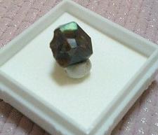 レインボーガーネット