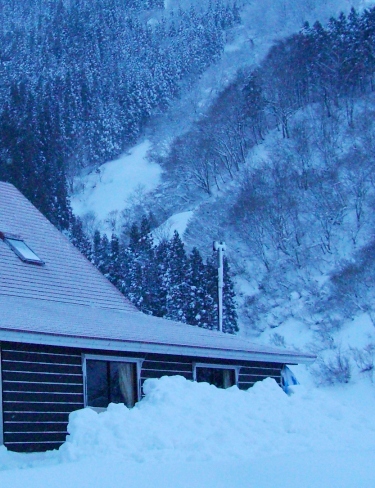 2007.3北側の雪１.JPG