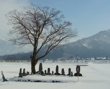 田んぼの守り神.JPG