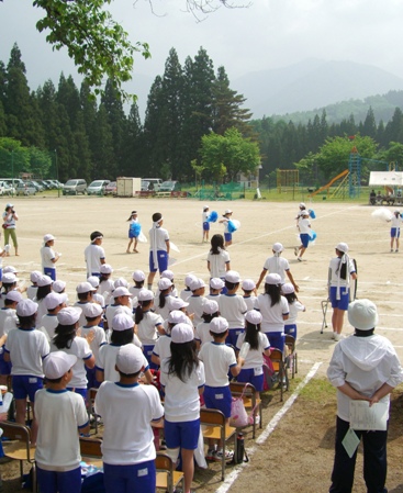 運動会応援合戦.JPG