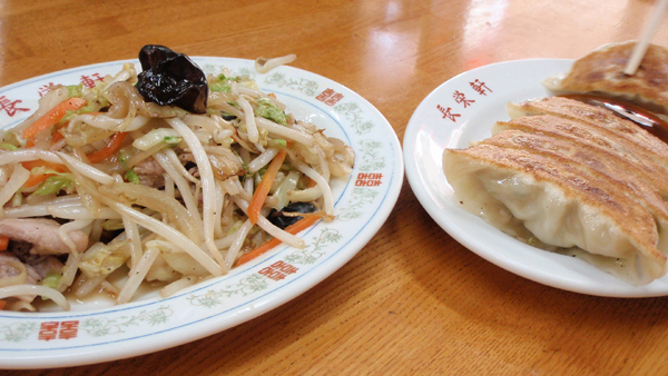 長栄軒の野菜炒め＆餃子