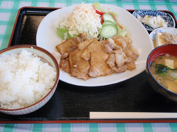 横ちゃんしょうが焼き定食