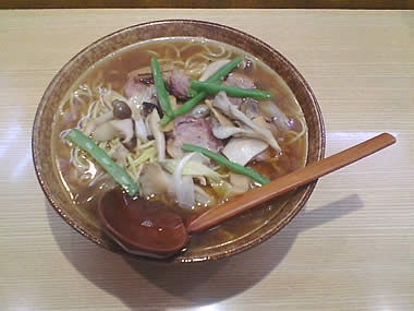 鴨ときのこのラーメン