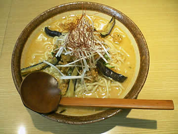 冷やしピリ辛みそラーメン
