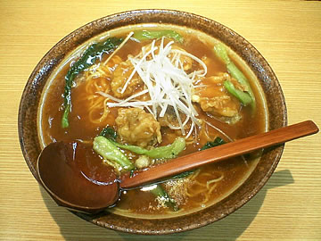 牡蠣の天ぷら入りラーメン