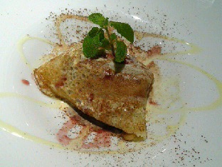 チョコレートムース　クレープ包み