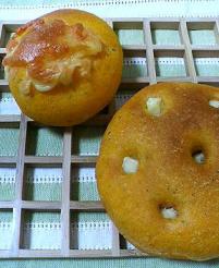 トマトとハーブのパン