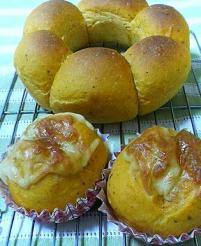 トマトとハーブのパン（リング）