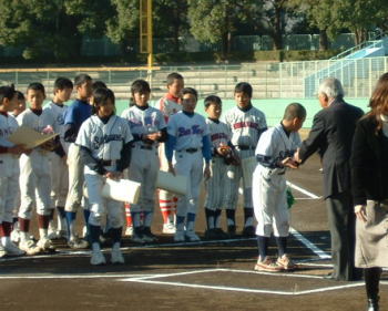 どこ見てんのよっ！