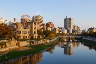 原爆ドームの夕暮れ