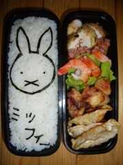 お弁当2.02.jpg