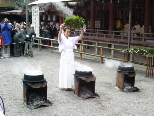湯立て神事２