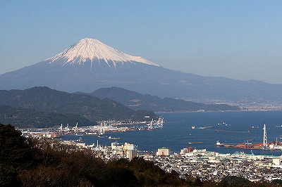 800px-Mt_Fuji_at_Nihondaira.jpg