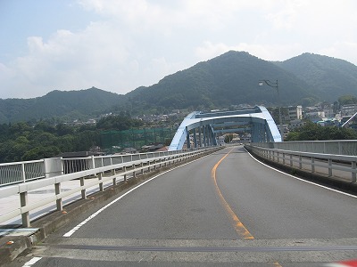 日蓮大橋.jpg